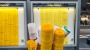 Deutsche Bahn knickt ein: Papier-Fahrpläne an den Bahnhöfen bleiben hängen | Politik | BILD.de